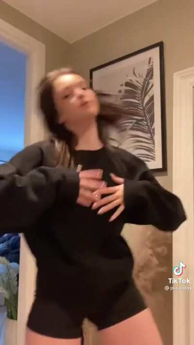 Just a gorgeous Norwegian dancing