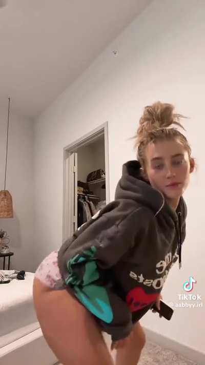 @aabbyy.irl