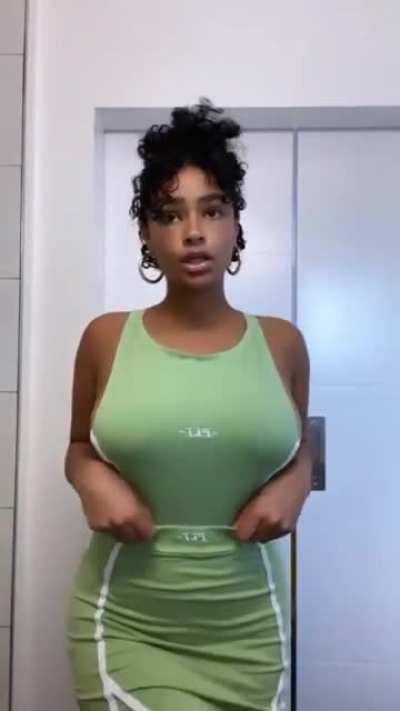 Mannn Her Voice Is Fine To 🥺😗