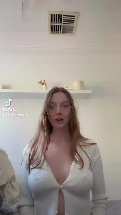 @bellahoney43