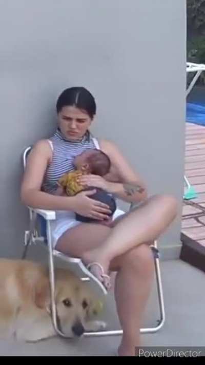Vídeo da Bruna pagando peito