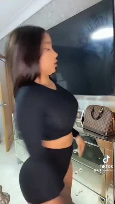 @kckqueenxo