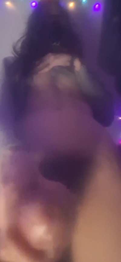 CATCH MY GIRLCUMMIES WITH UR FACE >:D