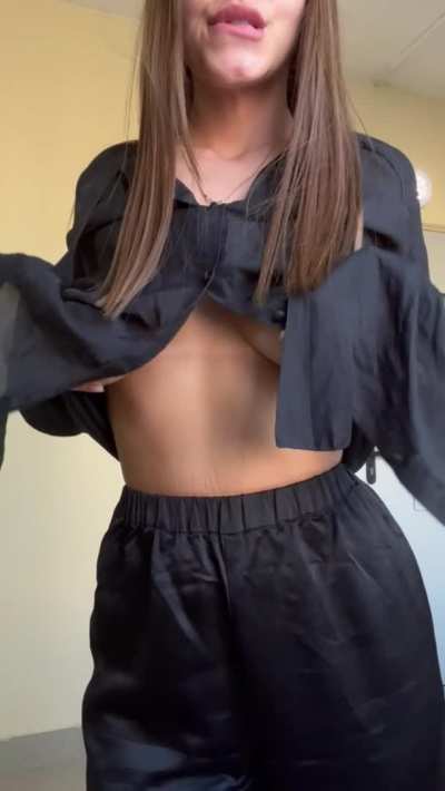 [flash] I’m a day business lady, in the evening naughty girl