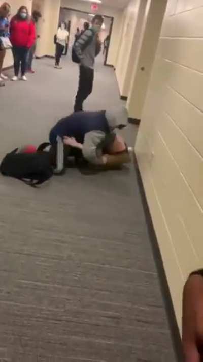 Two sophomores fighting this time