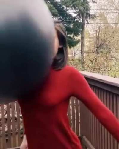 HMC while I make a sexy dance video