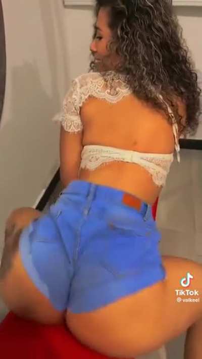 Latinas are natural thots #3 🍑