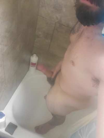 Cum join me in the shower 😈