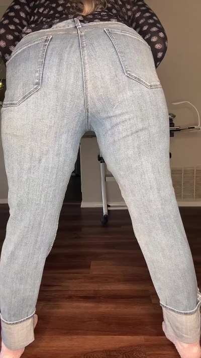 Jean farts