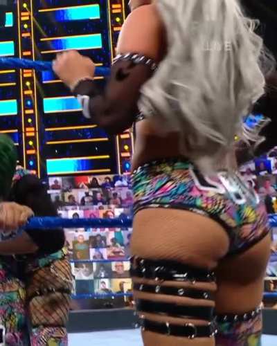 👀