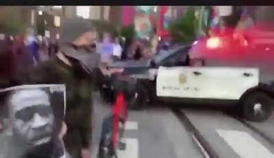 Minneapolis police spraying mace for literally no reason