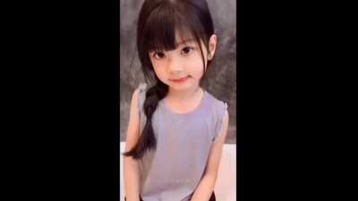 Cai pó pau lolicon filha da puta