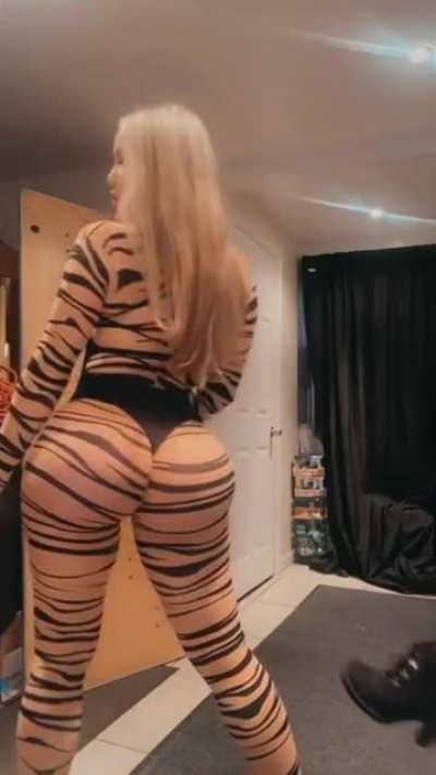 🍑🔥🔥🔥