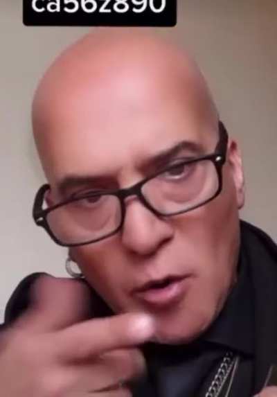 🗣