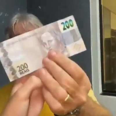 💵
