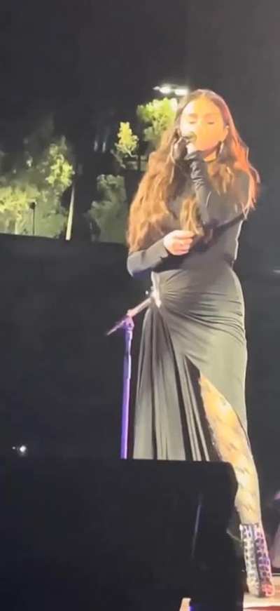 Selena | Performing Let Somebody Go with Coldplay in LA | October 2023