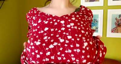 I think I should wear red more often ❤️🍒 (oc)