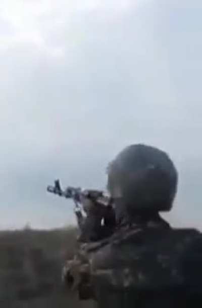 Armenian soldier's machine gun vs Turkish drone. Result is obvious 😁