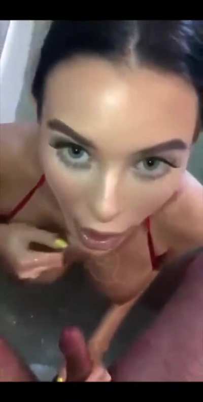Bath Tub Blowjob