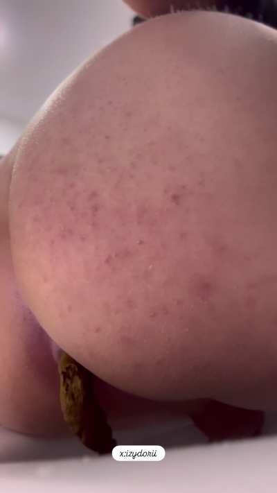First time recording myself taking a shit :*
