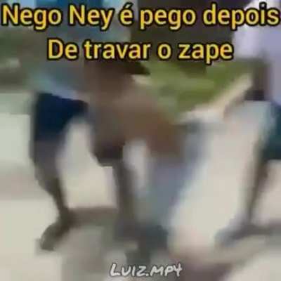 Parem ele 😠 imediatamente