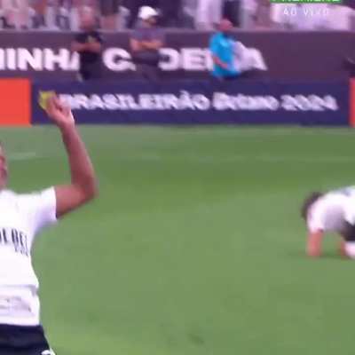 A troco de nada Felipe Melo faz falta em atleta do Corinthians após primeiro gol