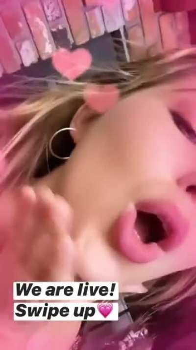 Sammi Hanratty lips pleasure. More pleasure in the comment section.