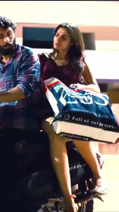 Andrea Jeremiah hot pit show, thigh show and bouncing boobs - HD