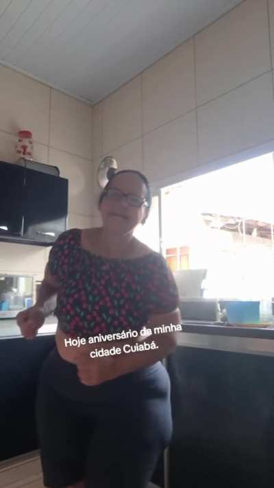 Latina Aunty
