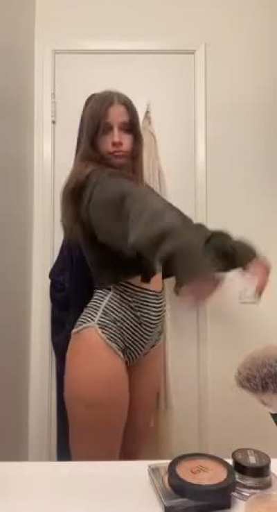 Do you like your 18 years old girl in that outfit.... I am ready for our dirty things haha