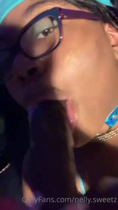 👀