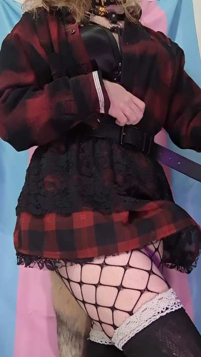 wagging, throbbing girlcock <3
