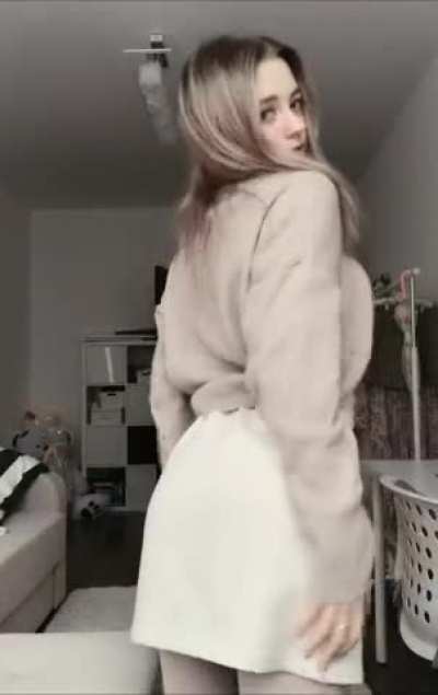 Cam Girl Kinda Looks Like A Tiny Maisie Williams
