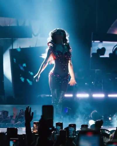 HOMETOWN SHOW AT THE FORUM TONIGHT - ig July 2025