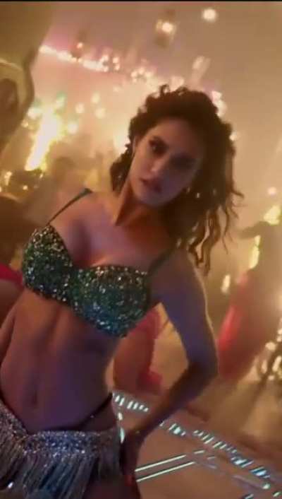 Take it off Disha 🥵