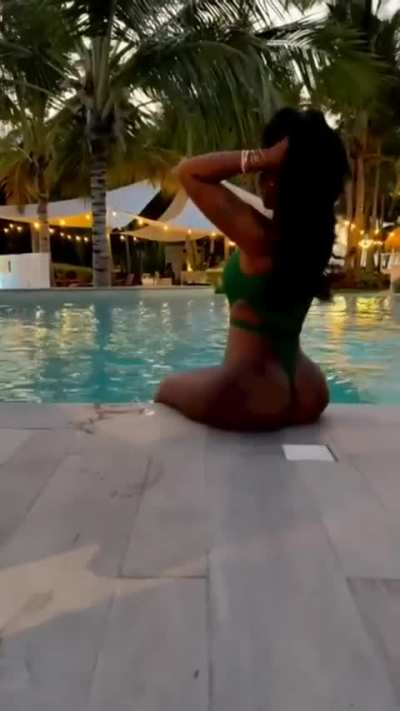 Bernice Burgos 