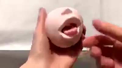 Abusados cuando su Monachina favorita les haga un blowjob.