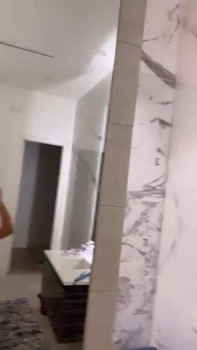 🍑🤳🏻