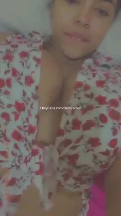 Spectacular boobs! If you like busty Dominican women with a good ass, and rich popolon, I recommend @samesther SAMANTHA ESTHER, only 21 years old, uncensored and explicit content, more than 175 publications for only $11.99 on her OF