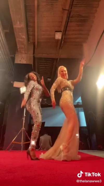 Naomi and Lana