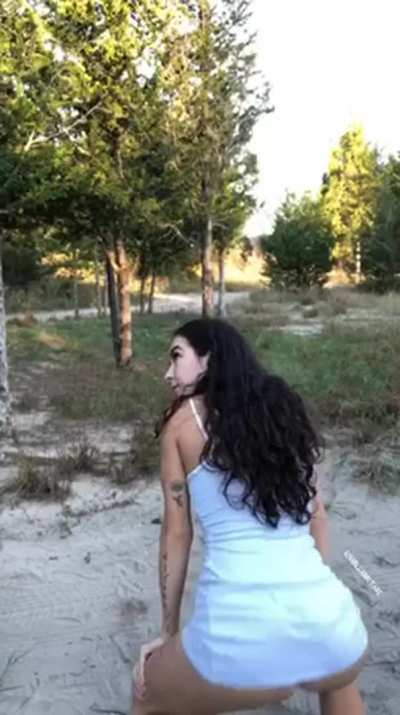 [ba] wanna fuck outside?
