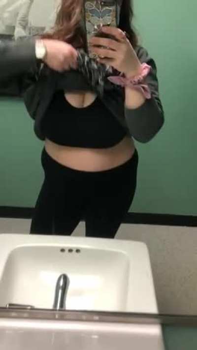 Simple n sexy drop 💋