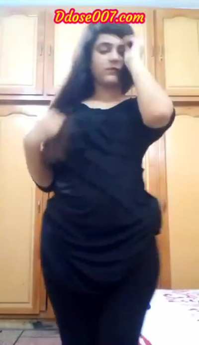 MUST watch mulli performance! 🔥😍🐈🍒🍑<wbr>🐱