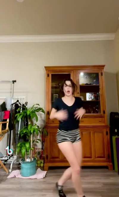 Laura Marano