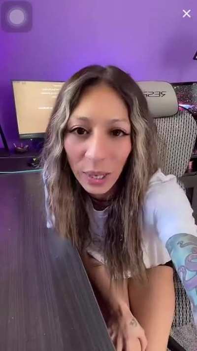 @lunaslays and her beautiful hot sexy soles were live from Monday!! Part 6