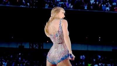 Wanna taste every inch of Taylor Swift's body