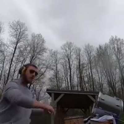 Yeah I play I play the song of freedom