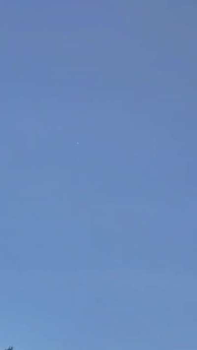 One of the best videos of a Tic Tac UFO