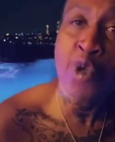 My momma caught her uncle Charles cheating on his wife at the pool🤦🏽‍♂️🤦🏽‍♂️