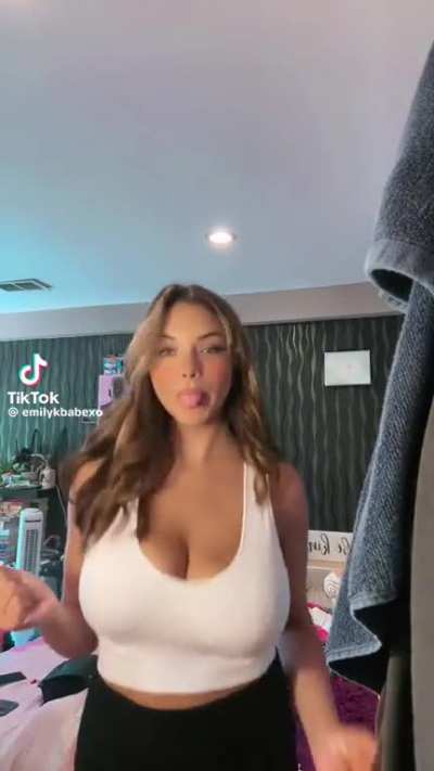 @emilykbabexo